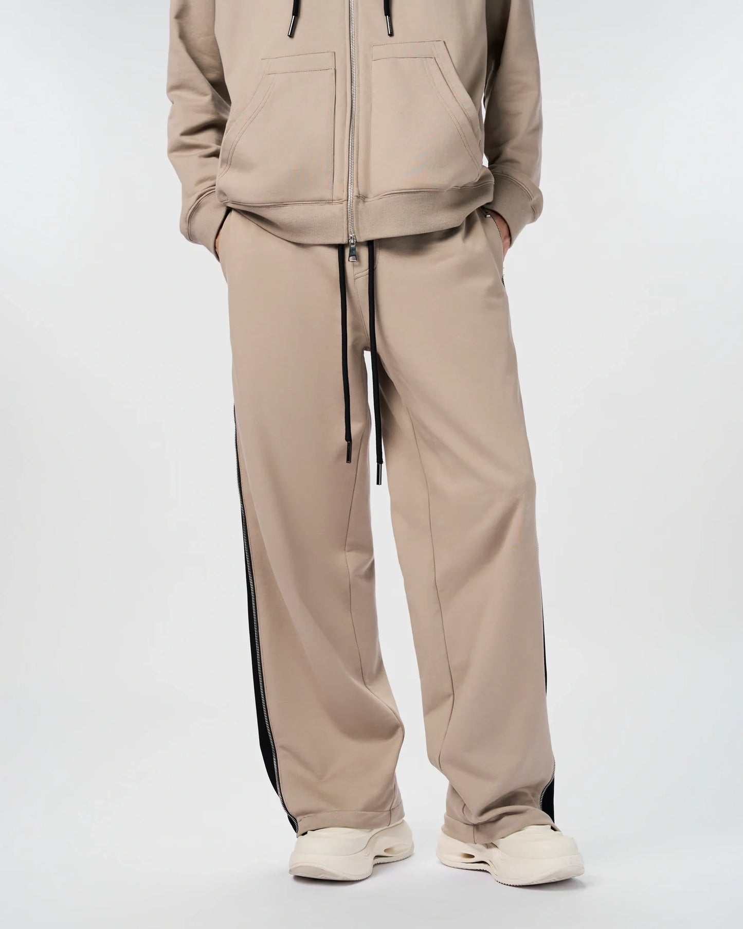 Light Zip - Up Pants